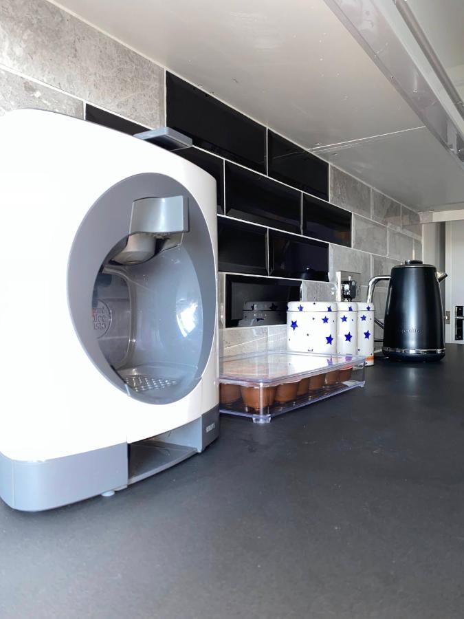 Bright, Spacious, Modern Interior Decor 2 Bedrooms Apartment With Amazing Views London Eksteriør billede