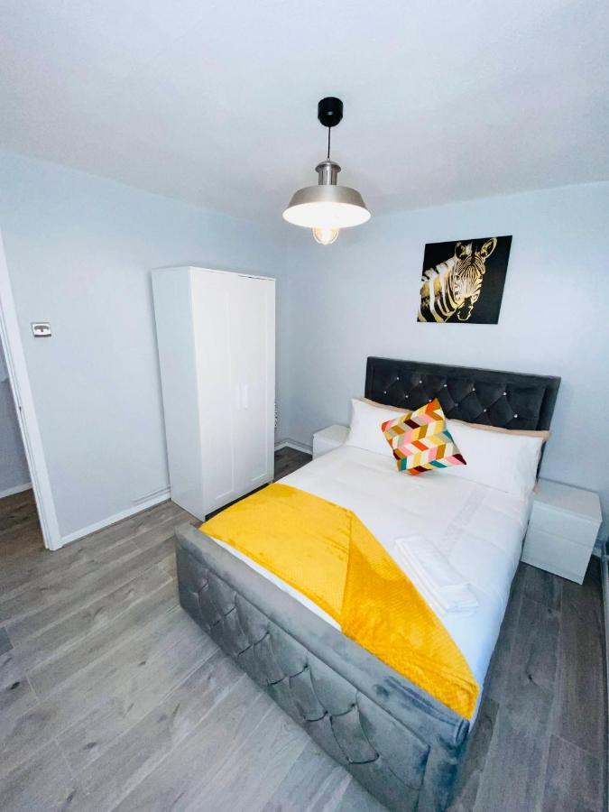 Bright, Spacious, Modern Interior Decor 2 Bedrooms Apartment With Amazing Views London Eksteriør billede