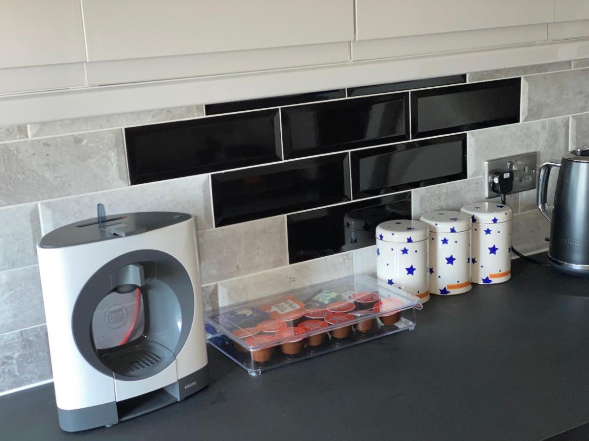 Bright, Spacious, Modern Interior Decor 2 Bedrooms Apartment With Amazing Views London Eksteriør billede