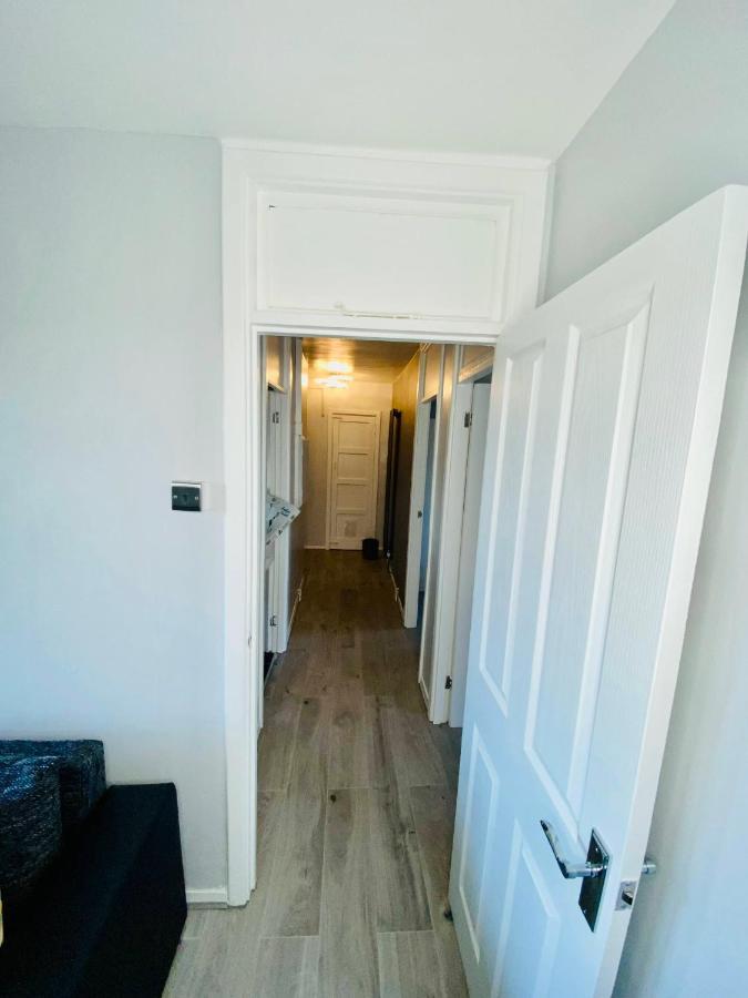 Bright, Spacious, Modern Interior Decor 2 Bedrooms Apartment With Amazing Views London Eksteriør billede