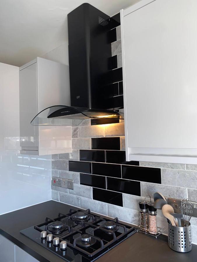 Bright, Spacious, Modern Interior Decor 2 Bedrooms Apartment With Amazing Views London Eksteriør billede