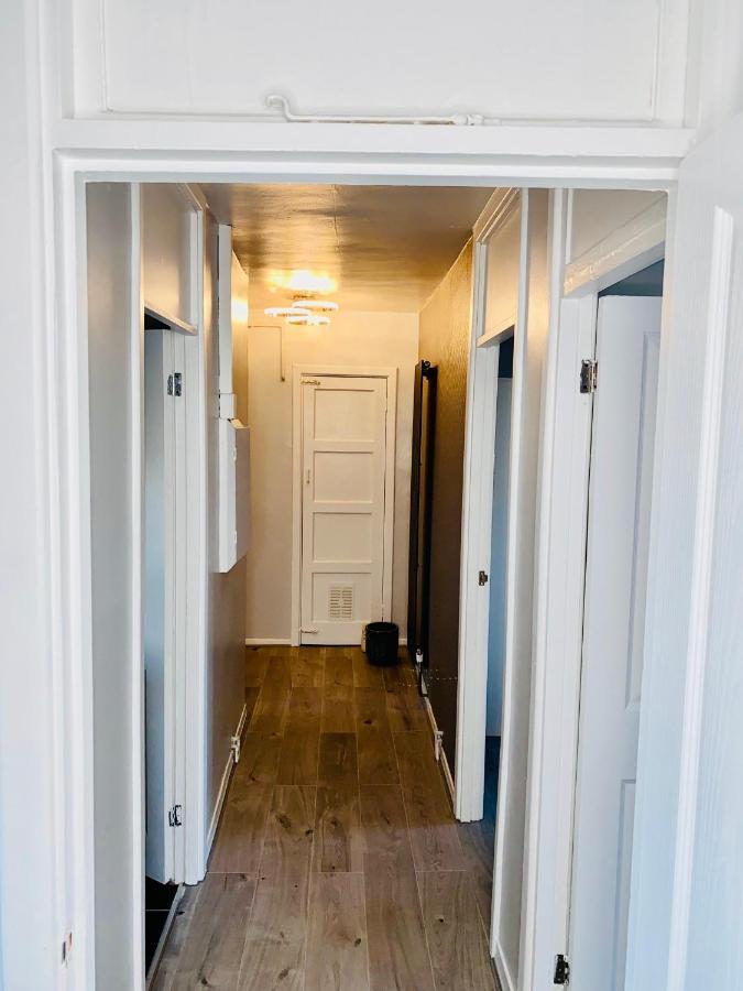 Bright, Spacious, Modern Interior Decor 2 Bedrooms Apartment With Amazing Views London Eksteriør billede