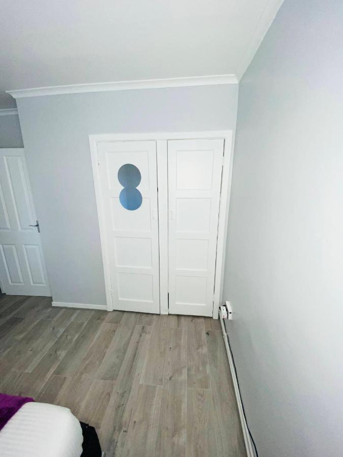 Bright, Spacious, Modern Interior Decor 2 Bedrooms Apartment With Amazing Views London Eksteriør billede