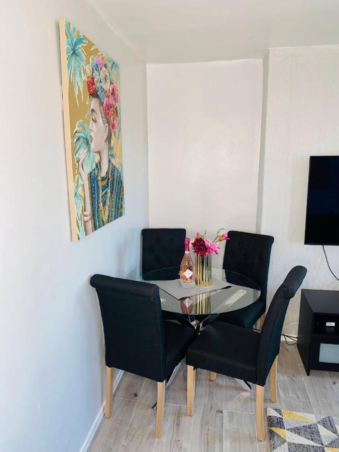 Bright, Spacious, Modern Interior Decor 2 Bedrooms Apartment With Amazing Views London Eksteriør billede