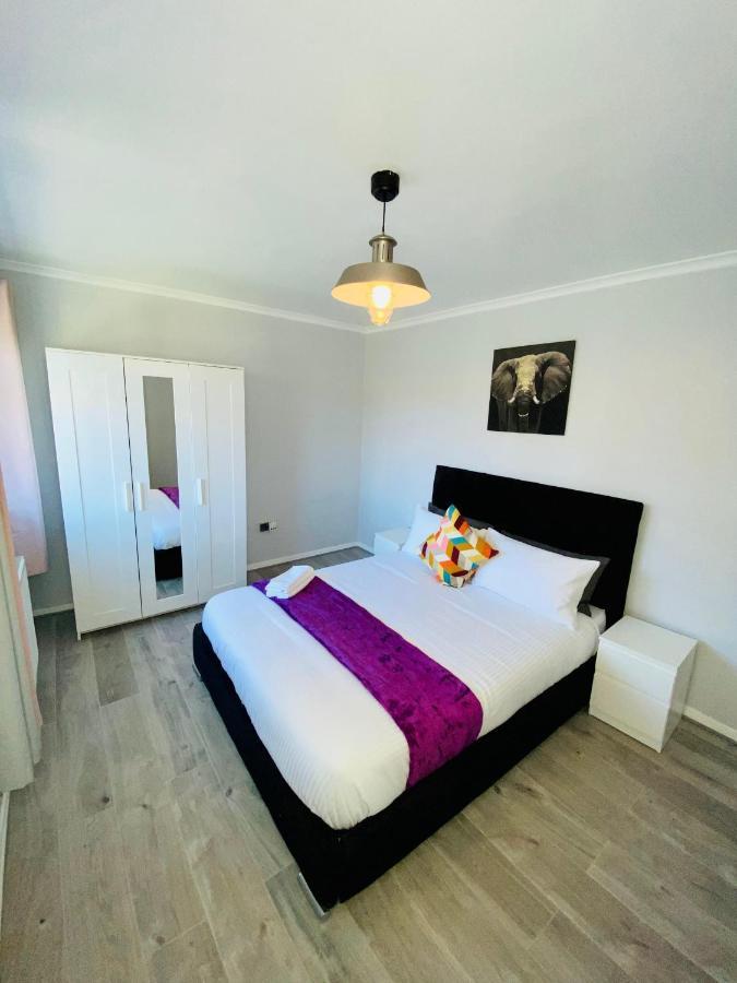 Bright, Spacious, Modern Interior Decor 2 Bedrooms Apartment With Amazing Views London Eksteriør billede