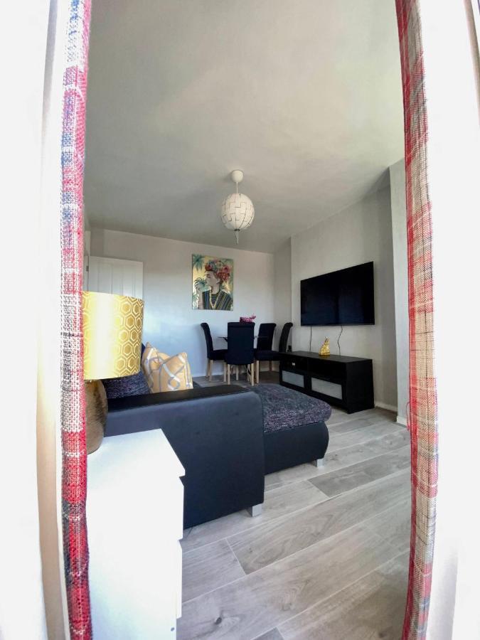 Bright, Spacious, Modern Interior Decor 2 Bedrooms Apartment With Amazing Views London Eksteriør billede