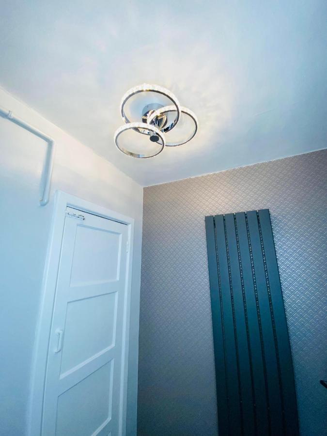 Bright, Spacious, Modern Interior Decor 2 Bedrooms Apartment With Amazing Views London Eksteriør billede